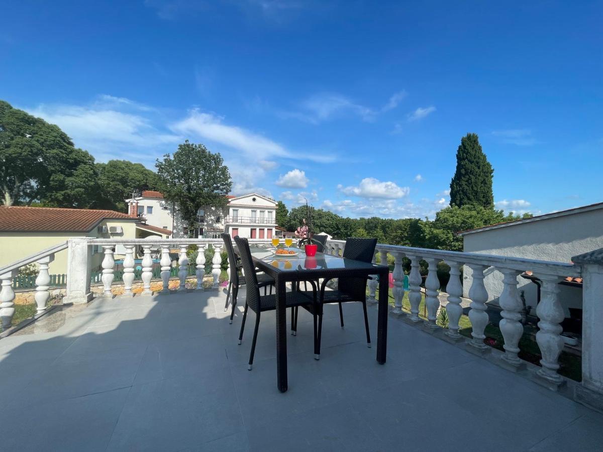 Apartmani Martina Пореч Экстерьер фото